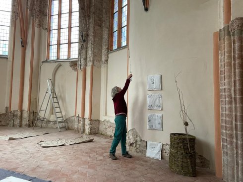Bild: Susanne Isabella Bockelmann: Aufbau im Prozess. Foto: Teresa Esteban